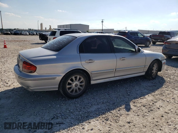 2004 Hyundai Sonata GLS with VIN KMHWF35H24A000585, listed as a Copart auction lot 59238264 with 119,864 mi miles and Salvage Title. Bid and sale history available at carsss.com. Image 3.