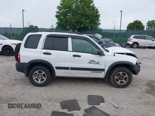 2004 Chevrolet Tracker ZR2 с VIN 2CNBJ734446910580, выставлен на аукционе IAAI как лот 42355487 с пробегом 123 035 миль миль и . История ставок и продаж доступна на DreamBid. Изображение 14.