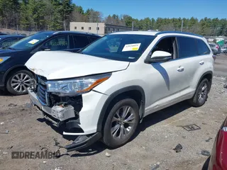 2015 Toyota Highlander XLE z VIN 5TDJKRFH0FS203332, wystawiony jako IAAI lot #42020869 z przebiegiem 247 287 mil mil oraz . Historia ofert i sprzedaży dostępna na DreamBid. Obrazek 2.
