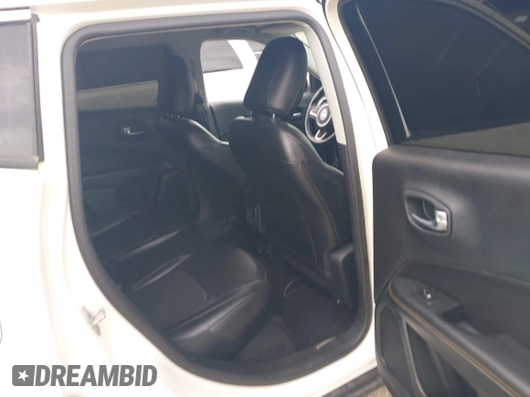 2019 Jeep Compass Latitude с VIN 3C4NJCBBXKT699338, выставлен на аукционе IAAI как лот 42257672 с пробегом 102 970 миль миль и . История ставок и продаж доступна на DreamBid. Изображение 8.