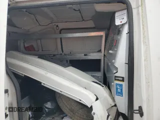 2020 Nissan NV200 S z VIN 3N6CM0KN4LK710541, wystawiony jako Copart lot #51330025 z przebiegiem Nie podano mil oraz Nie do naprawy • Non repairable. Historia ofert i sprzedaży dostępna na DreamBid. Obrazek 11.