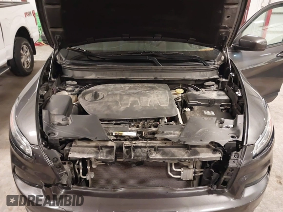 2018 Jeep Cherokee Limited with VIN 1C4PJMDX0JD617273, listed as a IAAI auction lot 41371684 with 91,821 mi miles. Bid and sale history available at carsss.com. Image 10.