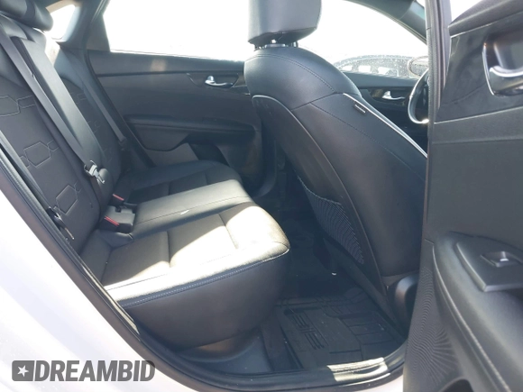 2021 Kia Forte GT-Line с VIN 3KPF34AD8ME387002, выставлен на аукционе IAAI как лот 41348684 с пробегом 60 942 миль миль и . История ставок и продаж доступна на DreamBid. Изображение 8.
