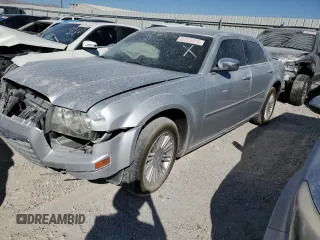 2010 Chrysler 300 Touring with VIN 2C3CA5CV8AH305455, listed as a Copart auction lot 66236914 with 181,892 mi miles and Salvage Title. Bid and sale history available at carsss.com. Image 1.