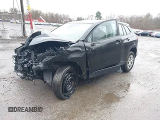 2023 Toyota Corolla Cross L z VIN 7MUAAABG7PV075454, wystawiony jako IAAI lot #41974426 z przebiegiem Nie podano mil oraz . Historia ofert i sprzedaży dostępna na DreamBid. Obrazek 2.