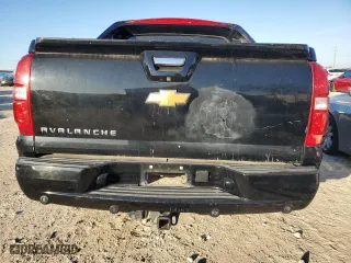 2013 Chevrolet Avalanche LS with VIN 3GNMCEE01DG336537, listed as a Copart auction lot 88721045 with 87,001 mi miles and Salvage Title. Bid and sale history available at carsss.com. Image 6.
