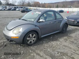 2006 Volkswagen New Beetle Coupe with VIN 3VWRW31C06M403608, listed as a Copart auction lot 82308844 with 125,255 mi miles and Salvage Title. Bid and sale history available at carsss.com. Image 1.