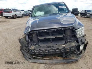 2018 Ram 1500 Express z VIN 1C6RR7KT8JS339244, wystawiony jako Copart lot #56287825 z przebiegiem 71 757 mil mil oraz Szkoda całkowita • Salvage title. Historia ofert i sprzedaży dostępna na DreamBid. Obrazek 5.