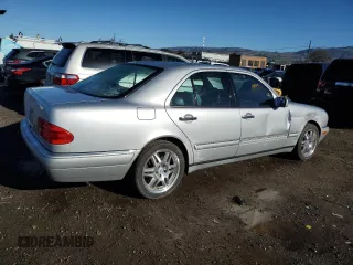 1998 Mercedes-Benz E-Class with VIN WDBJF65F0WA555650, listed as a Copart auction lot 44067875 with 133,145 mi miles and Salvage Title. Bid and sale history available at carsss.com. Image 3.