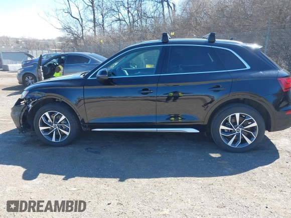 2021 Audi Q5 Premium Plus with VIN WA1BAAFY0M2018978, listed as a IAAI auction lot 41827330 with 72,730 mi miles. Bid and sale history available at carsss.com. Image 15.