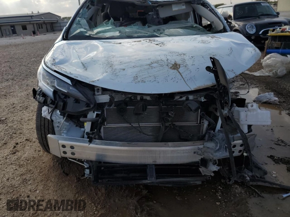 2022 Toyota Sienna Limited with VIN 5TDZRKEC7NS102427, listed as a Copart auction lot 79524614 with Not provided miles and Salvage title. Bid and sale history available at DreamBid. Image 5.