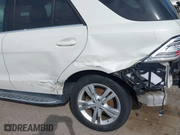 2013 Mercedes-Benz M 350 with VIN 4JGDA5HB8DA162911, listed as a IAAI auction lot 42093884 with 56,177 mi miles and . Bid and sale history available at DreamBid. Image 6.