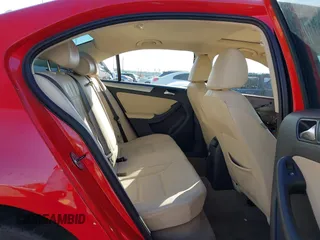 2011 Volkswagen Jetta SEL with VIN 3VWLX7AJ2BM377936, listed as a IAAI auction lot 41758563 with 171,633 mi miles and . Bid and sale history available at DreamBid. Image 8.