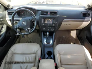 2013 Volkswagen Jetta TDI w/Premium/Nav with VIN 3VWLL7AJ0DM452664, listed as a Copart auction lot 48154995 with 141,225 mi miles and Clean title. Bid and sale history available at DreamBid. Image 8.