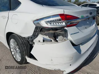 2017 Ford Fusion SE with VIN 3FA6P0HD6HR262443, listed as a IAAI auction lot 41041687 with 145,267 mi miles. Bid and sale history available at carsss.com. Image 19.