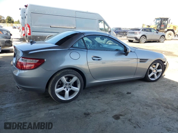 2014 Mercedes-Benz SLK 250 with VIN WDDPK4HA5EF089815, listed as a Copart auction lot 51697285 with 85,427 mi miles and Salvage title. Bid and sale history available at DreamBid. Image 3.