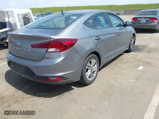 2019 Hyundai Elantra Preferred with VIN KMHD84LF5KU752284, listed as a IAAI auction lot 42011404 with 88,327 mi miles. Bid and sale history available at carsss.com. Image 4.