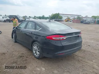 2017 Ford Fusion SE z VIN 3FA6P0H73HR283356, wystawiony jako IAAI lot #42416078 z przebiegiem 52 337 mil mil oraz . Historia ofert i sprzedaży dostępna na DreamBid. Obrazek 3.