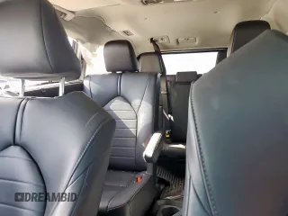 2021 Toyota Highlander XLE with VIN 5TDGZRAH6MS051275, listed as a Copart auction lot 57674685 with 72,302 mi miles and Salvage title. Bid and sale history available at DreamBid. Image 10.