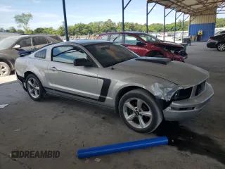 2005 Ford Mustang Deluxe z VIN 1ZVFT80N655102311, wystawiony jako Copart lot #64071685 z przebiegiem 147 413 mil mil oraz Szkoda całkowita • Salvage title. Historia ofert i sprzedaży dostępna na DreamBid. Obrazek 4.