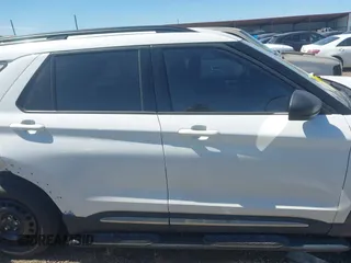 2020 Ford Explorer XLT with VIN 1FMSK7DH0LGC28597, listed as a IAAI auction lot 41792957 with 95,088 mi miles. Bid and sale history available at carsss.com. Image 14.