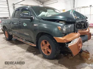 2008 Toyota Tundra 4WD Truck with VIN 5TBBV54148S503588, listed as a IAAI auction lot 41477903 with 152,504 mi miles. Bid and sale history available at carsss.com. Image 1.