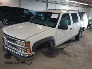 1997 Chevrolet Suburban with VIN 3GNGK26R2VG154004, listed as a IAAI auction lot 42255578 with 213,345 mi miles and . Bid and sale history available at DreamBid. Image 2.