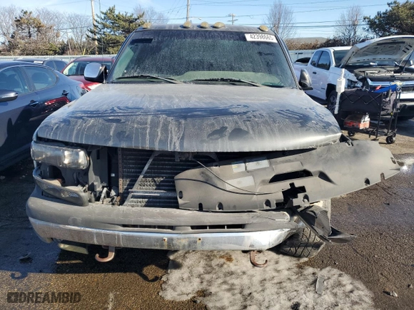 2002 Chevrolet Silverado 1500 LS with VIN 2GCEK19V121325686, listed as a Copart auction lot 42398665 with 188,357 mi miles and Salvage Title. Bid and sale history available at carsss.com. Image 5.