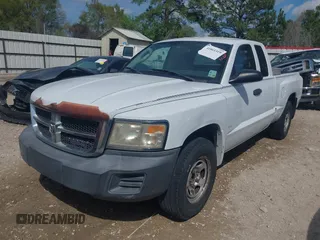 2008 Dodge Dakota ST with VIN 1D7HE22K38S522349, listed as a IAAI auction lot 41861319 with 104,309 mi miles and . Bid and sale history available at carsss.com. Image 2.