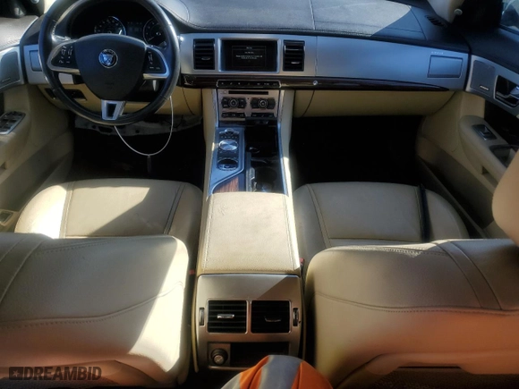 2014 Jaguar XF V6 SC with VIN SAJWJ0EF1E8U09932, listed as a Copart auction lot 42328825 with 91,890 mi miles and Clean Title. Bid and sale history available at carsss.com. Image 8.