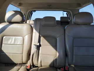2005 Ford Expedition Limited with VIN 1FMFU20575LA08085, listed as a Copart auction lot 69484164 with 207,294 mi miles and Non Repairable. Bid and sale history available at carsss.com. Image 10.