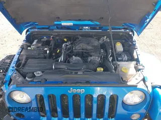 2015 Jeep Wrangler Unlimited Sahara z VIN 1C4HJWEG5FL650829, wystawiony jako IAAI lot #41824739 z przebiegiem 127 719 mil mil oraz . Historia ofert i sprzedaży dostępna na DreamBid. Obrazek 10.