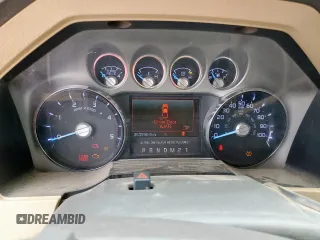 2012 Ford F-250 XL z VIN 1FT7X2ATXCEB00029, wystawiony jako Copart lot #57096425 z przebiegiem 353 590 mil mil oraz Czysty tytuł • Clean title. Historia ofert i sprzedaży dostępna na DreamBid. Obrazek 9.