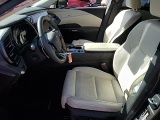 2024 Lexus RX 350h z VIN 2T2BBMCA4RC052812, wystawiony jako Copart lot #53914525 z przebiegiem 8 550 mil mil oraz Szkoda całkowita • Salvage title. Historia ofert i sprzedaży dostępna na DreamBid. Obrazek 7.