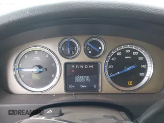2014 Cadillac Escalade Platinum z VIN 1GYS4DEF9ER212880, wystawiony jako IAAI lot #41954880 z przebiegiem 193 203 mil mil oraz . Historia ofert i sprzedaży dostępna na DreamBid. Obrazek 7.
