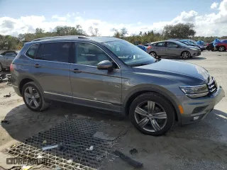 2018 Volkswagen Tiguan SEL Premium with VIN 3VV5B7AX2JM221667, listed as a Copart auction lot 48430745 with 68,529 mi miles and Salvage Title. Bid and sale history available at carsss.com. Image 4.