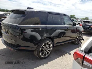 2024 Land Rover Range Rover SE z VIN SALKP9E93RA201584, wystawiony jako Copart lot #56042324 z przebiegiem 4 572 mil mil oraz Szkoda całkowita • Salvage title. Historia ofert i sprzedaży dostępna na DreamBid. Obrazek 3.