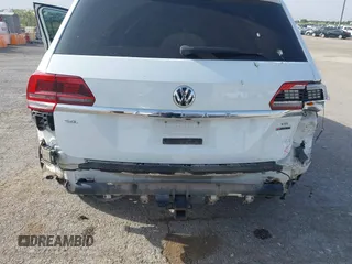 2019 Volkswagen Atlas SEL z VIN 1V2MR2CA8KC569640, wystawiony jako IAAI lot #42083995 z przebiegiem 127 104 mil mil oraz . Historia ofert i sprzedaży dostępna na DreamBid. Obrazek 6.