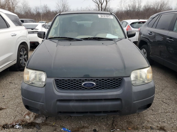 2003 Ford Escape XLS Popular with VIN 1FMYU92153KC42188, listed as a Copart auction lot 81916134 with 27,143 mi miles and Clean Title. Bid and sale history available at carsss.com. Image 5.