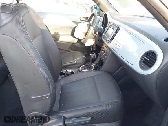 2013 Volkswagen Beetle 2.5L with VIN 3VW5P7AT0DM812482, listed as a IAAI auction lot 42103987 with 105,513 mi miles and . Bid and sale history available at DreamBid. Image 5.