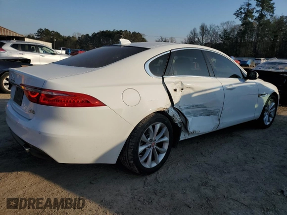2019 Jaguar XF 25t Premium with VIN SAJBJ4FX4KCY81323, listed as a Copart auction lot 43764135 with 47,317 mi miles and Salvage Title. Bid and sale history available at carsss.com. Image 3.