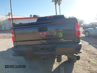 2015 GMC Sierra 2500HD available WiFi Denali with VIN 1GT120E81FF147611, listed as a IAAI auction lot 41536669 with 1 mi miles. Bid and sale history available at carsss.com. Image 16.