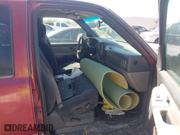 2002 Chevrolet Suburban LT with VIN 1GNFK16Z02J110518, listed as a IAAI auction lot 42672175 with Not provided miles and . Bid and sale history available at DreamBid. Image 5.