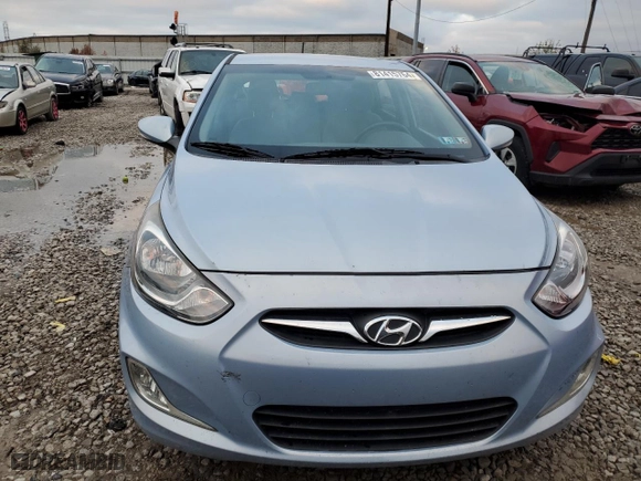 2013 Hyundai Accent SE with VIN KMHCU5AE6DU069830, listed as a Copart auction lot 81415764 with 105,780 mi miles and Clean Title. Bid and sale history available at carsss.com. Image 5.