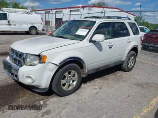 2011 Ford Escape Limited с VIN 1FMCU0EG3BKB23334, выставлен на аукционе IAAI как лот 41883805 с пробегом 201 703 миль миль и . История ставок и продаж доступна на DreamBid. Изображение 2.