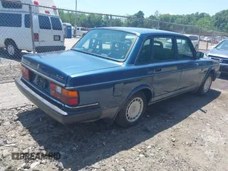 1993 Volvo 240 with VIN YV1AS8809P1487778, listed as a IAAI auction lot 42546659 with 90,519 mi miles and . Bid and sale history available at DreamBid. Image 4.