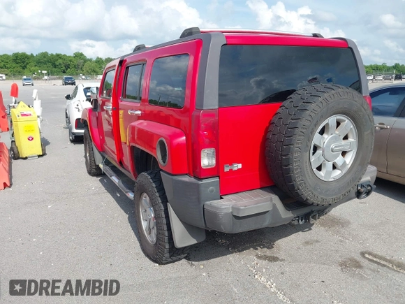 2007 Hummer H3 SUV with VIN 5GTDN13E678100639, listed as a IAAI auction lot 42169342 with 239,906 mi miles. Bid and sale history available at carsss.com. Image 3.