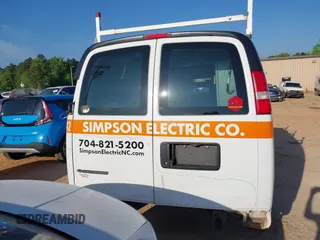 2018 Chevrolet Express Cargo with VIN 1GCWGAFG7J1906173, listed as a IAAI auction lot 42176671 with 189,951 mi miles and . Bid and sale history available at DreamBid. Image 16.