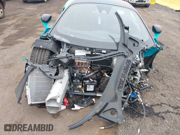 2023 McLaren Artura z VIN SBM16AEA2PW001787, wystawiony jako IAAI lot #41842771 z przebiegiem 2352 mil mil oraz . Historia ofert i sprzedaży dostępna na DreamBid. Obrazek 6.
