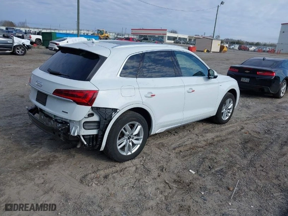 2022 Audi Q5 S line Premium with VIN WA1GAAFYXN2047461, listed as a IAAI auction lot 41542651 with 28,820 mi miles. Bid and sale history available at carsss.com. Image 4.